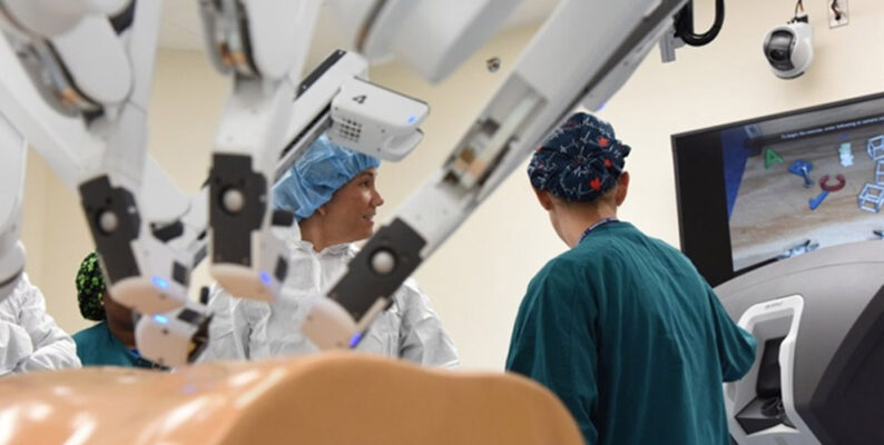 Phẫu thuật bằng Robot tại Singapore