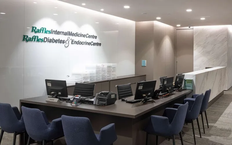 Môi trường khám chữa bệnh hiện đại, thoải mái (Nguồn: Raffles Hospital)