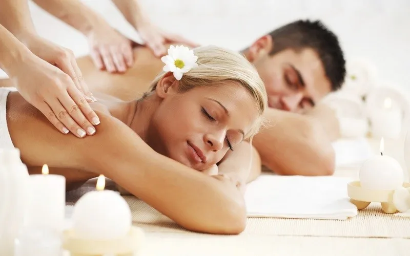 Massage và trị liệu cổ gáy (Nguồn: Internet)