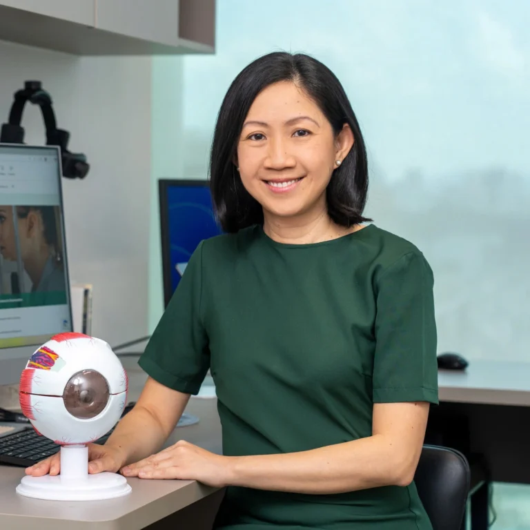 Bác sĩ FRANCINE YANG PEILIN