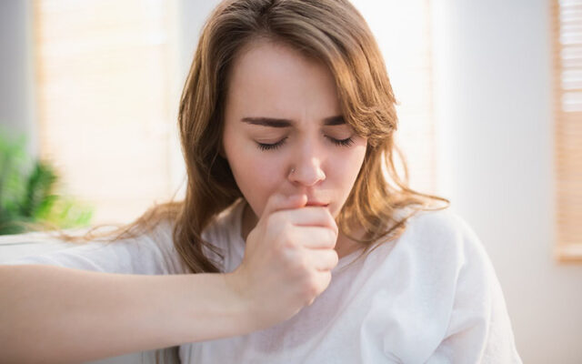 Ho dai dẳng là dấu hiệu ung thư phổi giai đoạn đầu phổ biến (Nguồn: Internet)