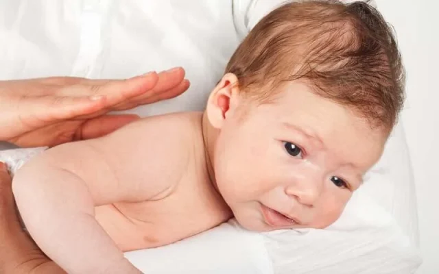 Khi nào nên vỗ long đờm cho bé (Nguồn: Internet)